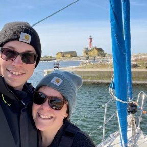 We made it to Sweden! 🇸🇪 And with its stoney coast and red little houses it looks exactly how we imagined it. We had great conditions on our crossing from Christiansø to Sweden ⛵️. We aimed for Utklippan but with the winds a little bit too easterly we just went to a beautiful anchorage on the Swedish coast instead and headed to Utklippan the next day. 💨 It’s a very unique place with its sheltered harbor located between two islands about 13 nautical miles off the Swedish coast. Sitting here on the stones and watching the sunset 🌅, you can only imagine how the people who operated the lighthouse back in the day must have felt living on this remote island with the Swedish coastline just in sight.  #sailing #letsexplore #tridentmarine #warrior40 #sailinginstagram #letsgo #balticsea #sailboat #sailboatlife #tinyhome #sailorslife #sailinglife #boatlife #floatinghome #liveaboards #slowtravel #travelbyboat #utklippan